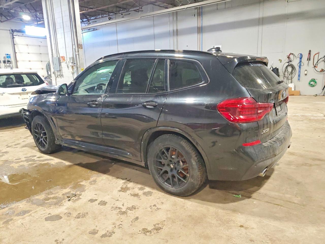 2021 BMW X3 xDrive30I - zdjęcie 2