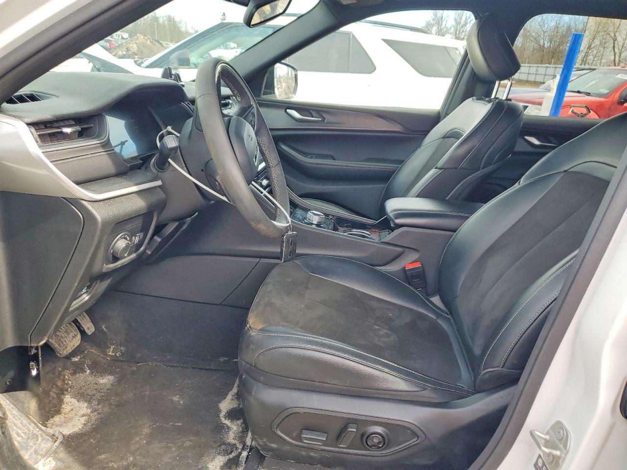 2023 Jeep Grand Cherokee L Laredo - zdjęcie 7