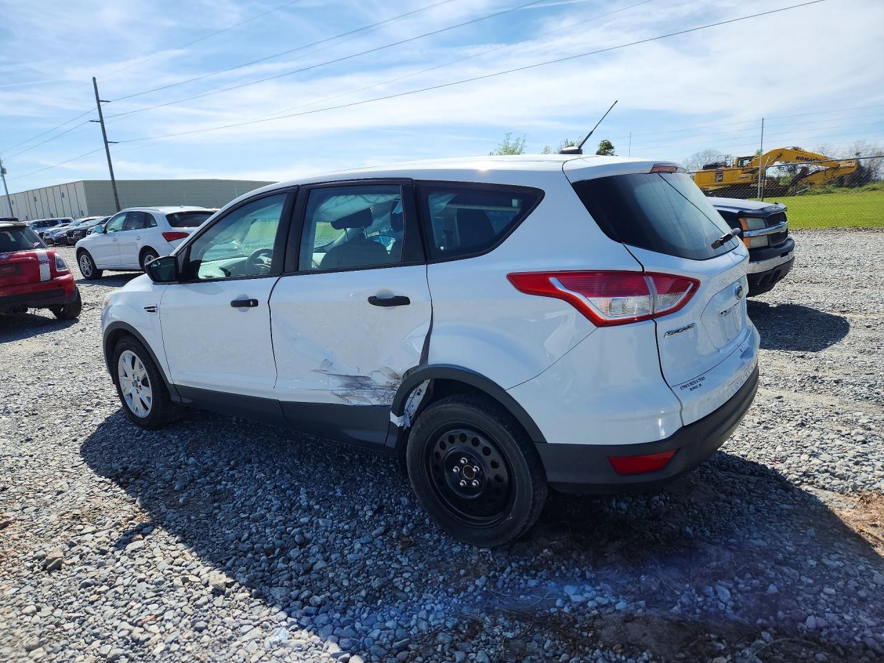 2015 Ford Escape S - zdjęcie 2