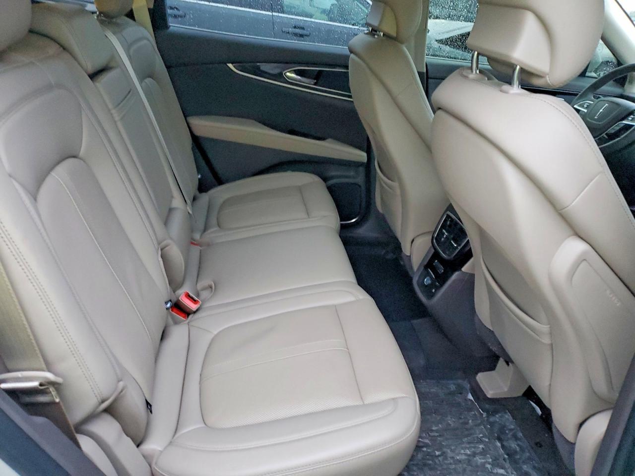 2023 Lincoln Nautilus Reserve - zdjęcie 11