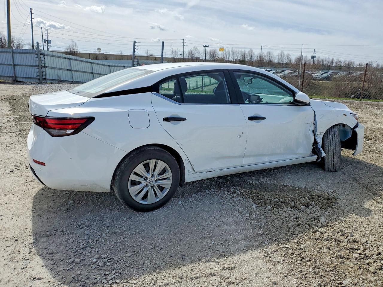 2025 Nissan Sentra S - zdjęcie 3