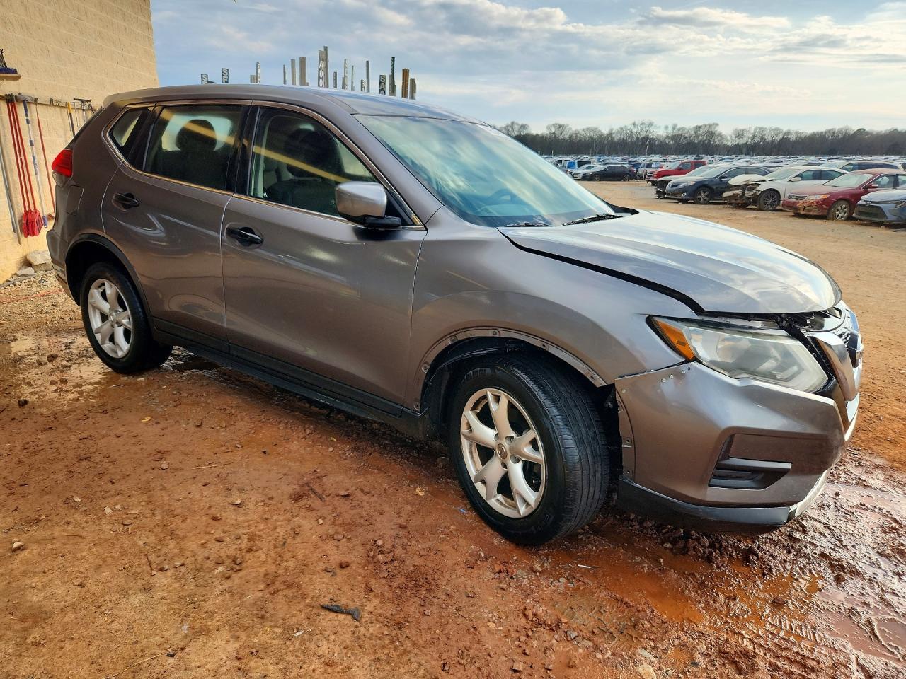 2017 Nissan Rogue S - zdjęcie 4