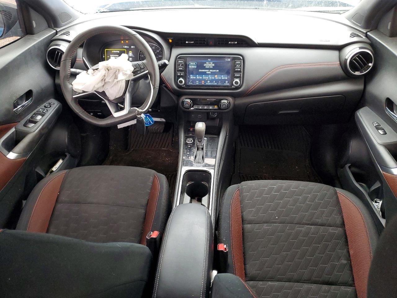 2024 Nissan Kicks Sr - zdjęcie 8