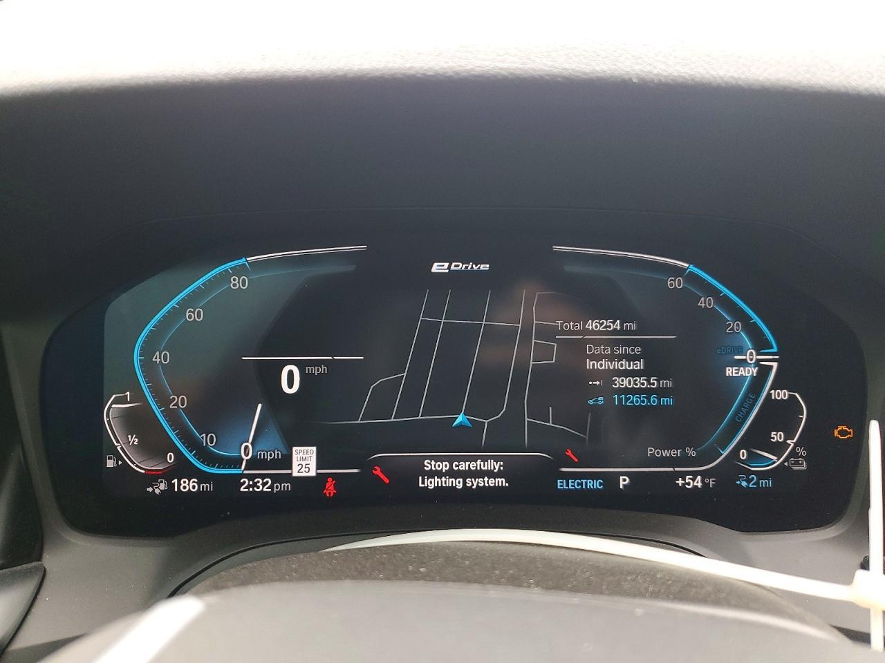 2021 BMW 330Xe - zdjęcie 9