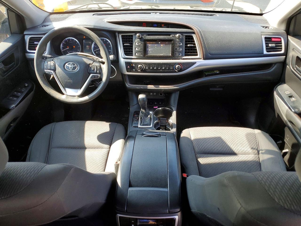 2017 Toyota Highlander Le - zdjęcie 8