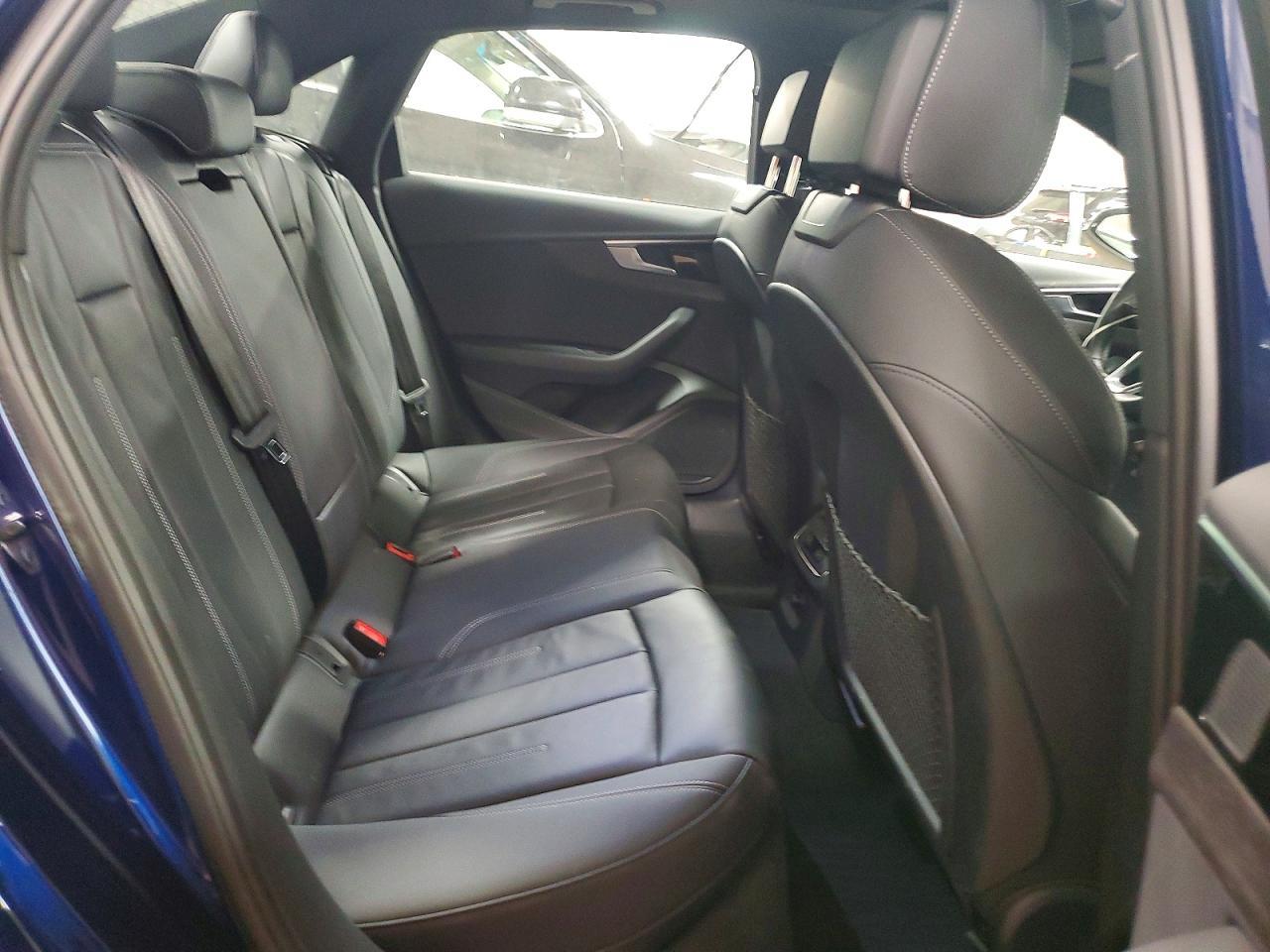 2024 Audi A4 Premium 45 - zdjęcie 10