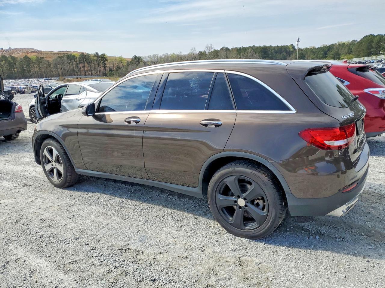 2017 Mercedes-Benz Glc 300 - zdjęcie 2