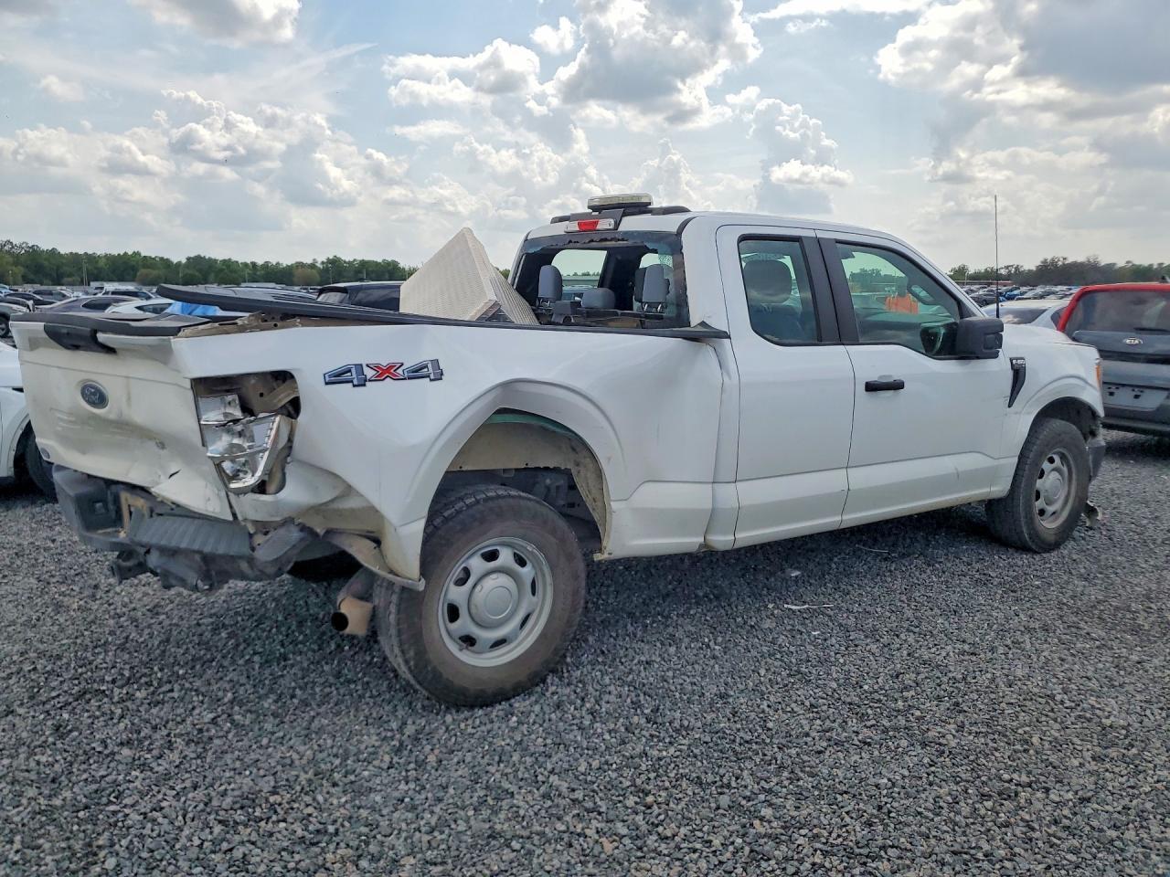 2022 Ford F150 Super Cab - zdjęcie 3