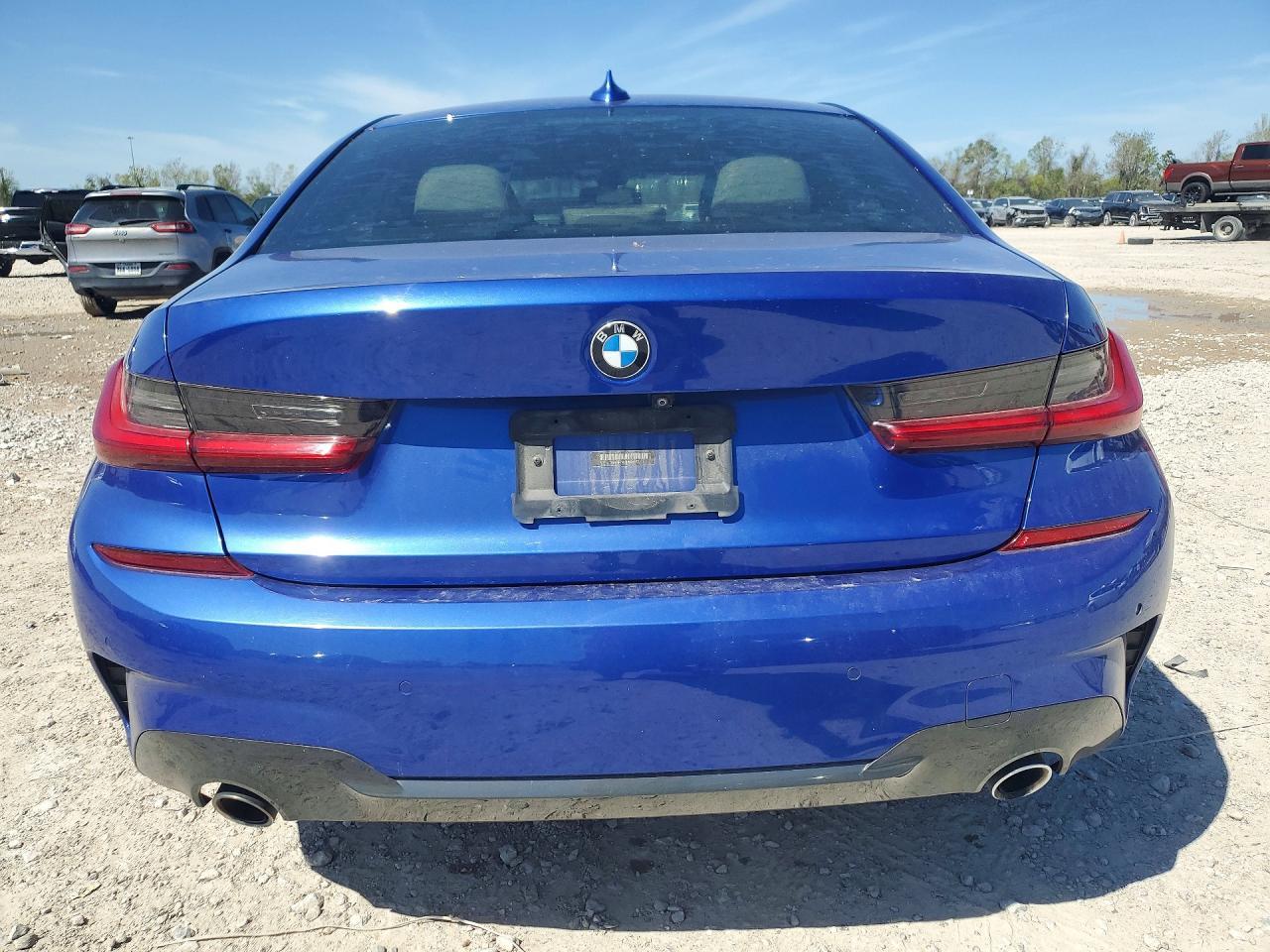 2020 BMW 330Xi - zdjęcie 6
