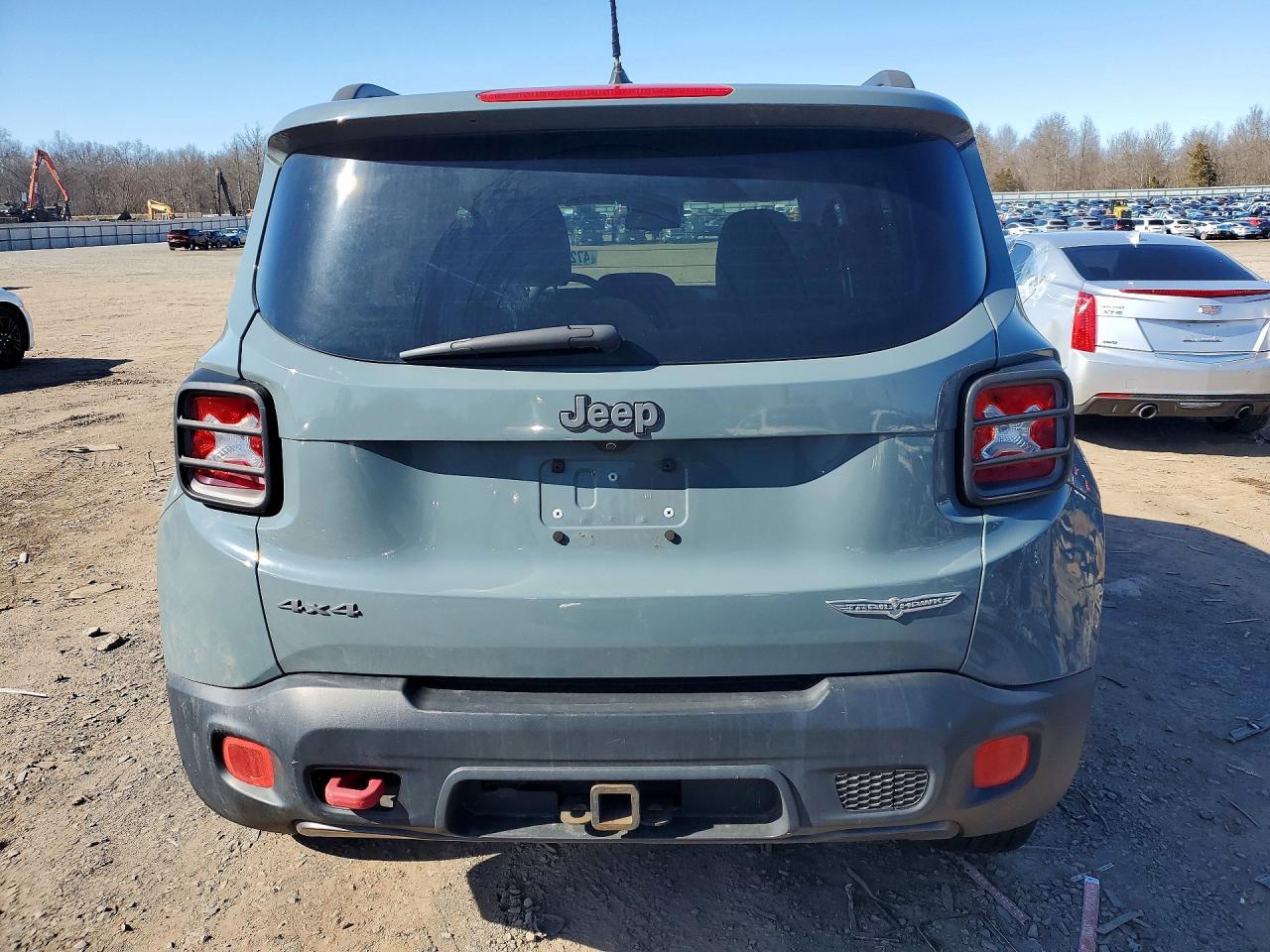 2017 Jeep Renegade Trailhawk - zdjęcie 6