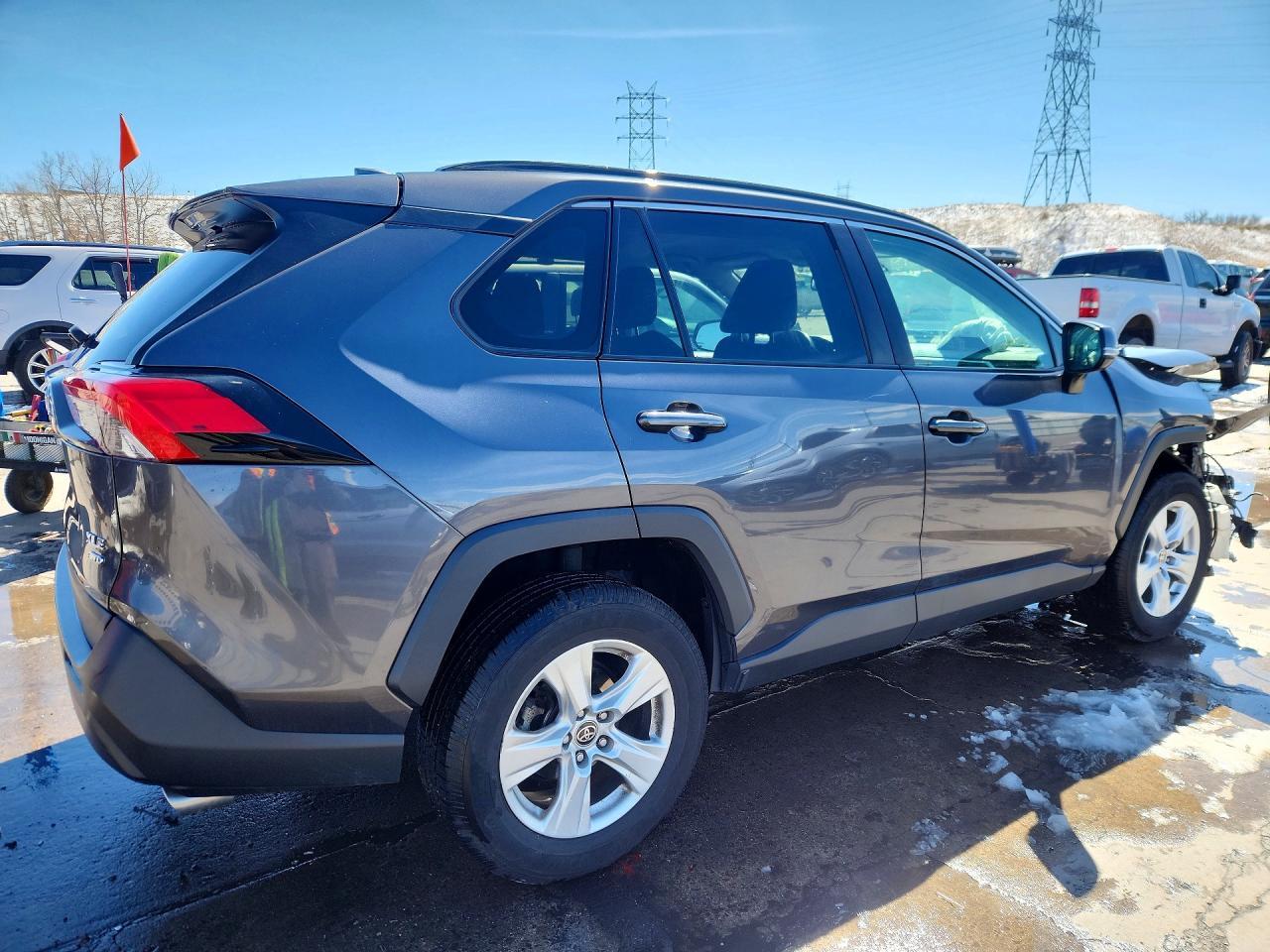 2021 Toyota Rav4 Xle - zdjęcie 3