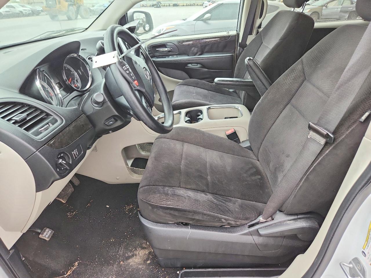 2014 Dodge Grand Caravan Sxt - zdjęcie 7