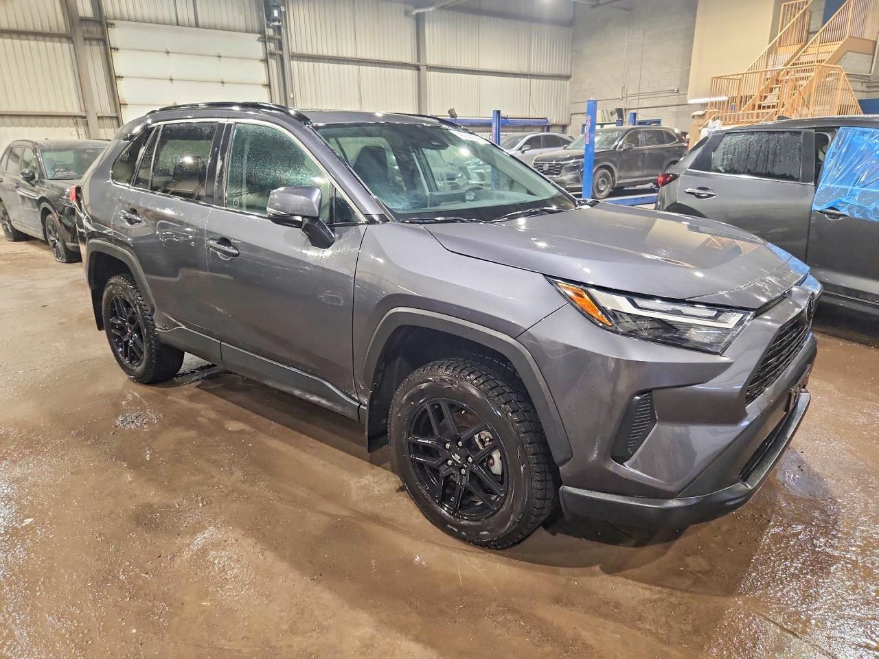 2023 Toyota Rav4 Xle - zdjęcie 4