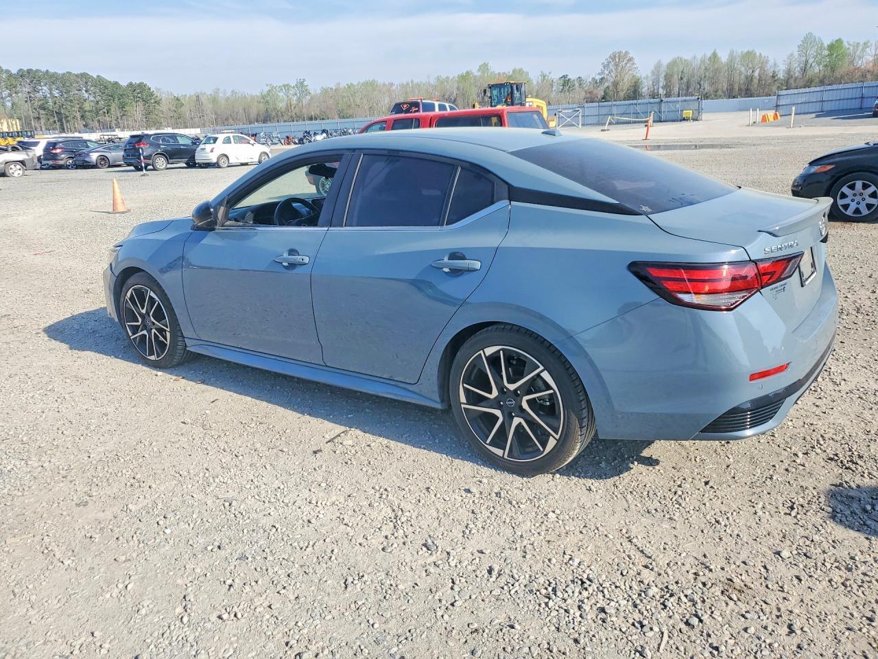 2024 Nissan Sentra Sr - zdjęcie 2