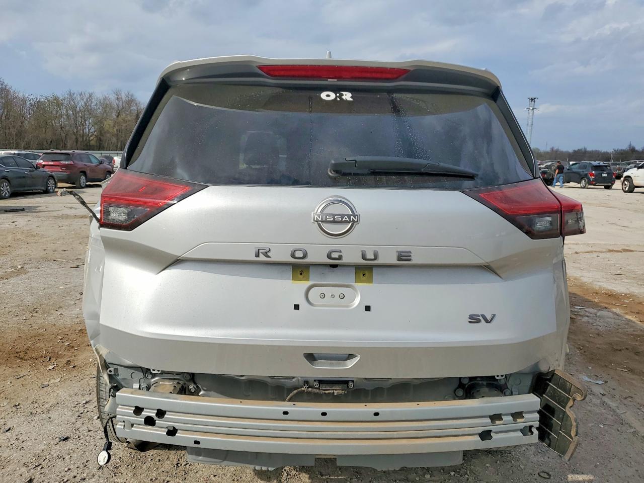 2024 Nissan Rogue Sv - zdjęcie 6