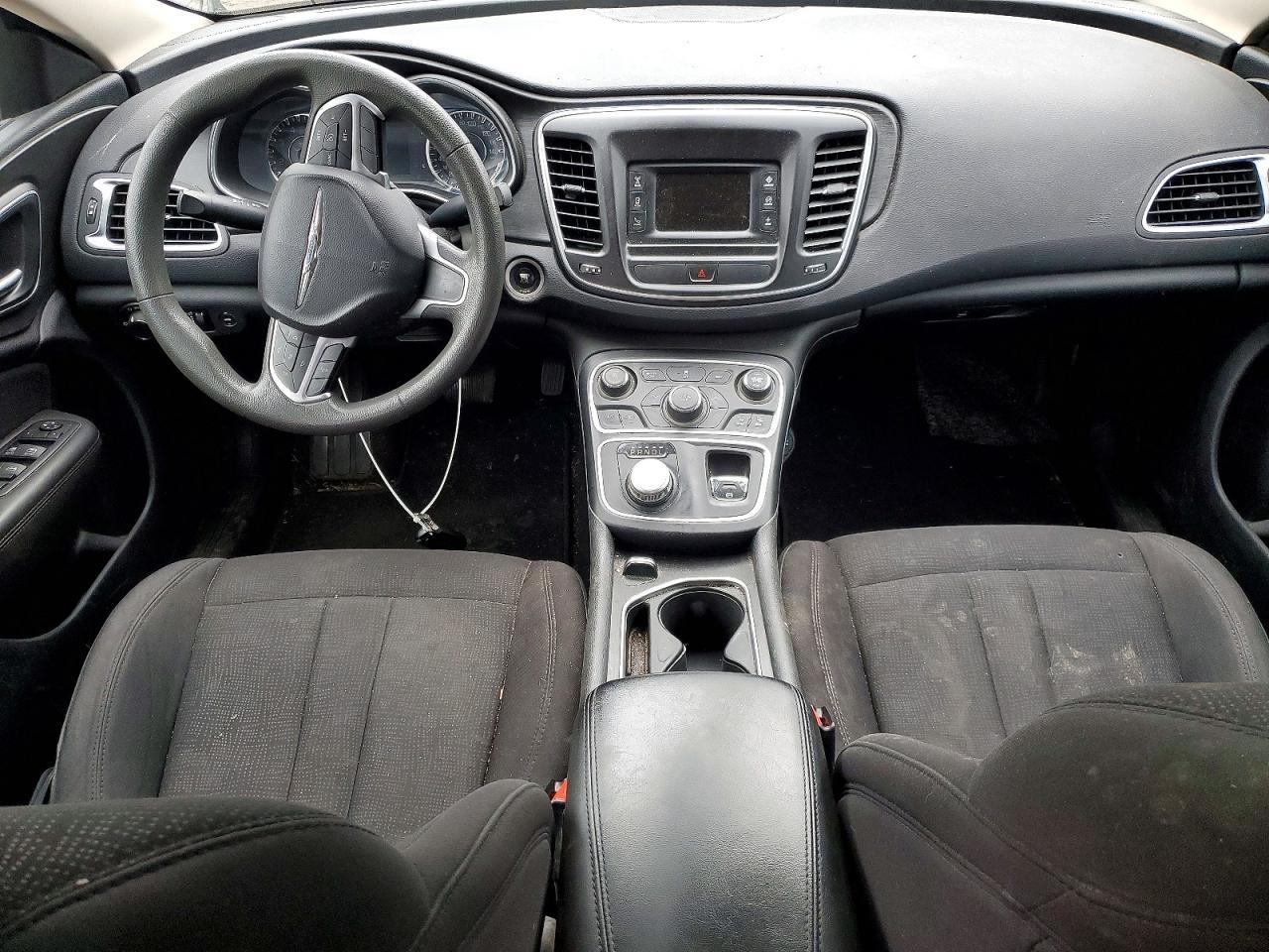 2015 Chrysler 200 Limited - zdjęcie 8