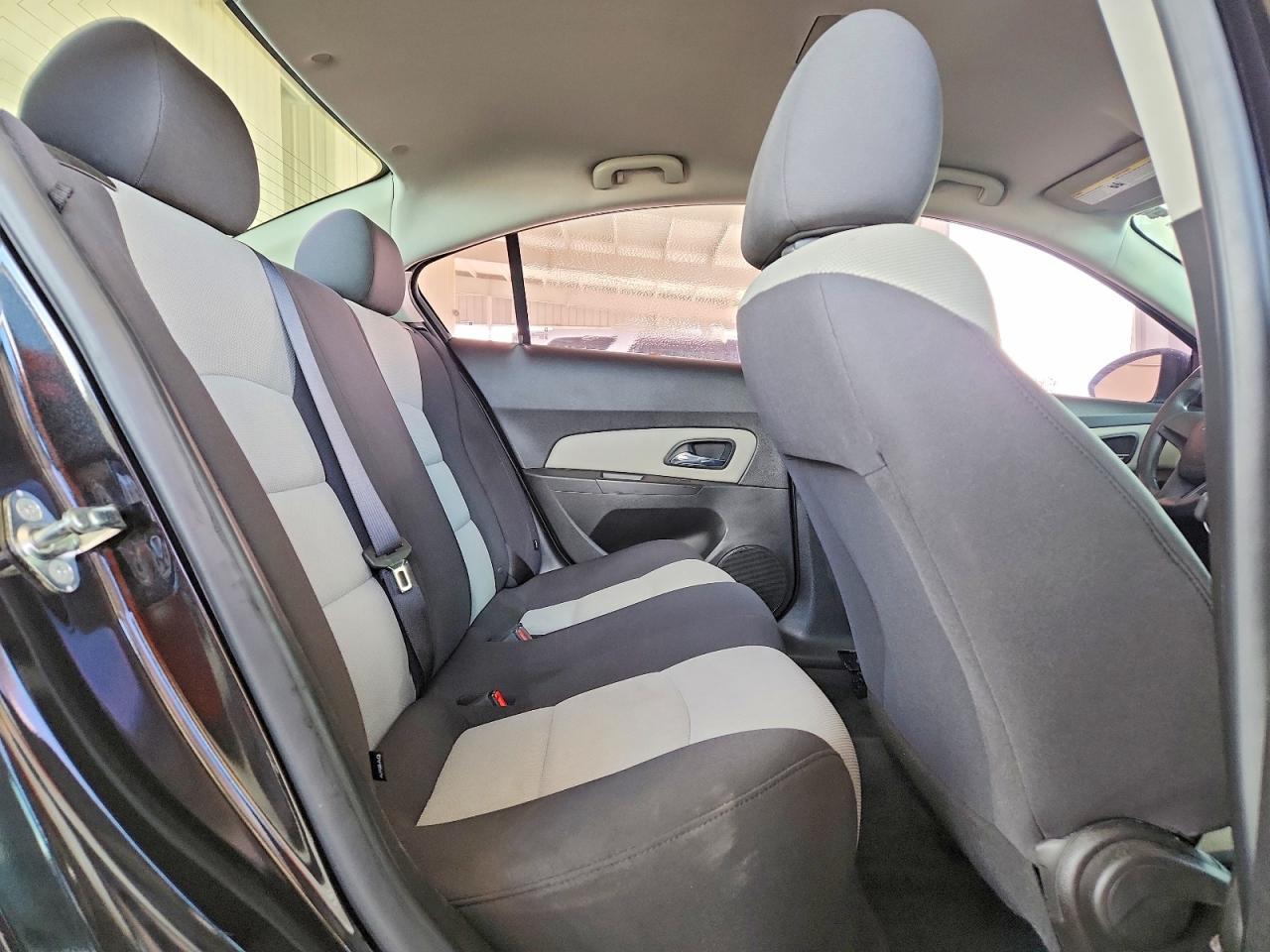 2015 Chevrolet Cruze Ls - zdjęcie 10