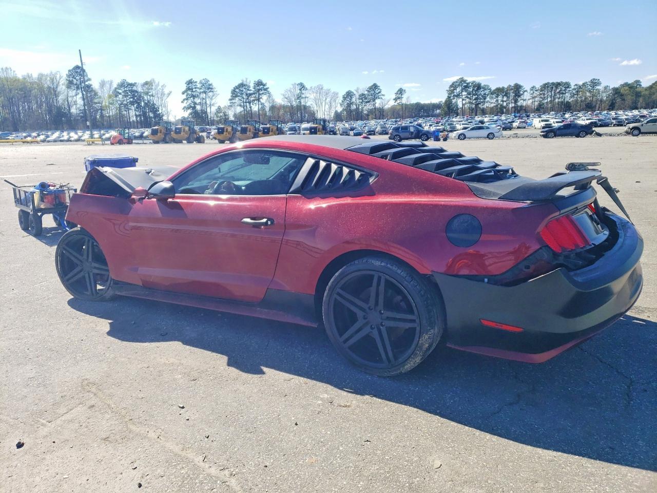 2015 Ford Mustang - zdjęcie 2