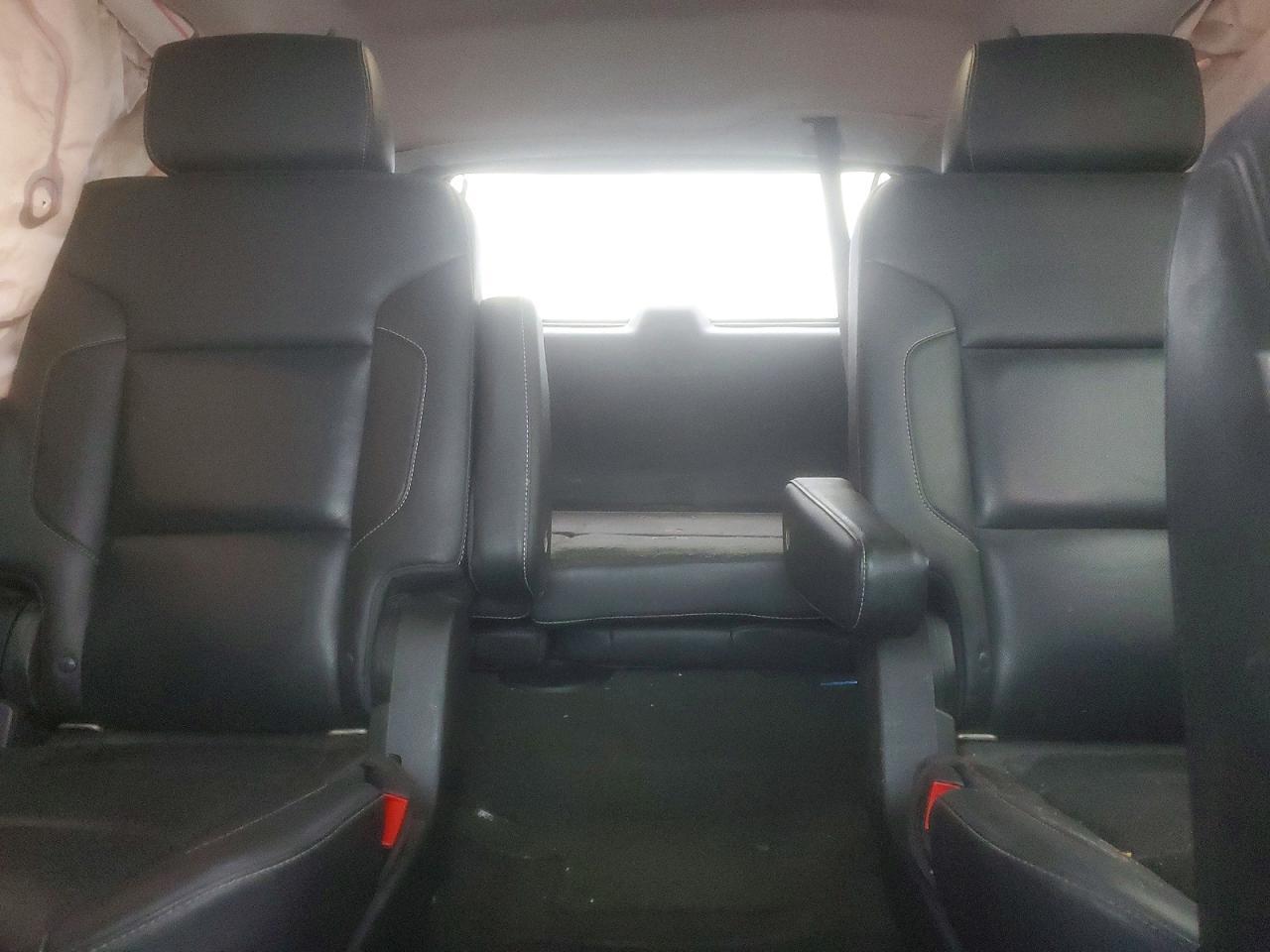 2017 Chevrolet Tahoe C1500 Premier - zdjęcie 10