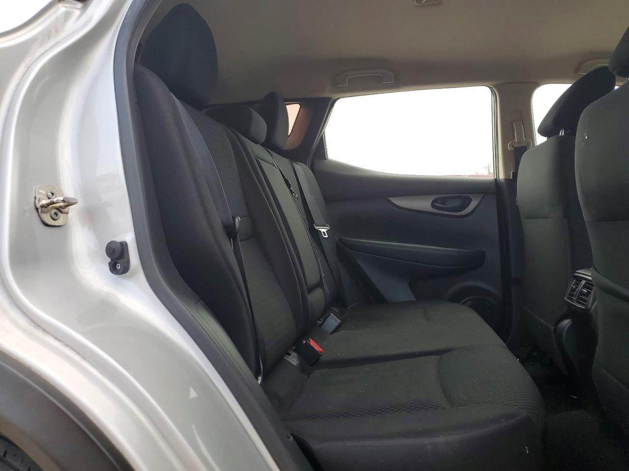 2019 Nissan Rogue Sport S - zdjęcie 11