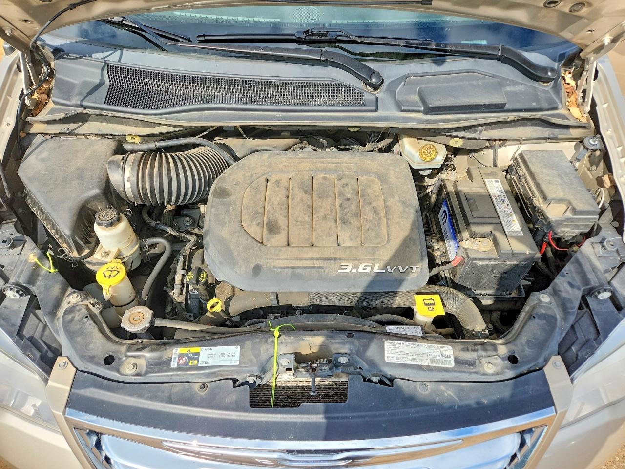 2013 Chrysler Town & Country Touring L - zdjęcie 12