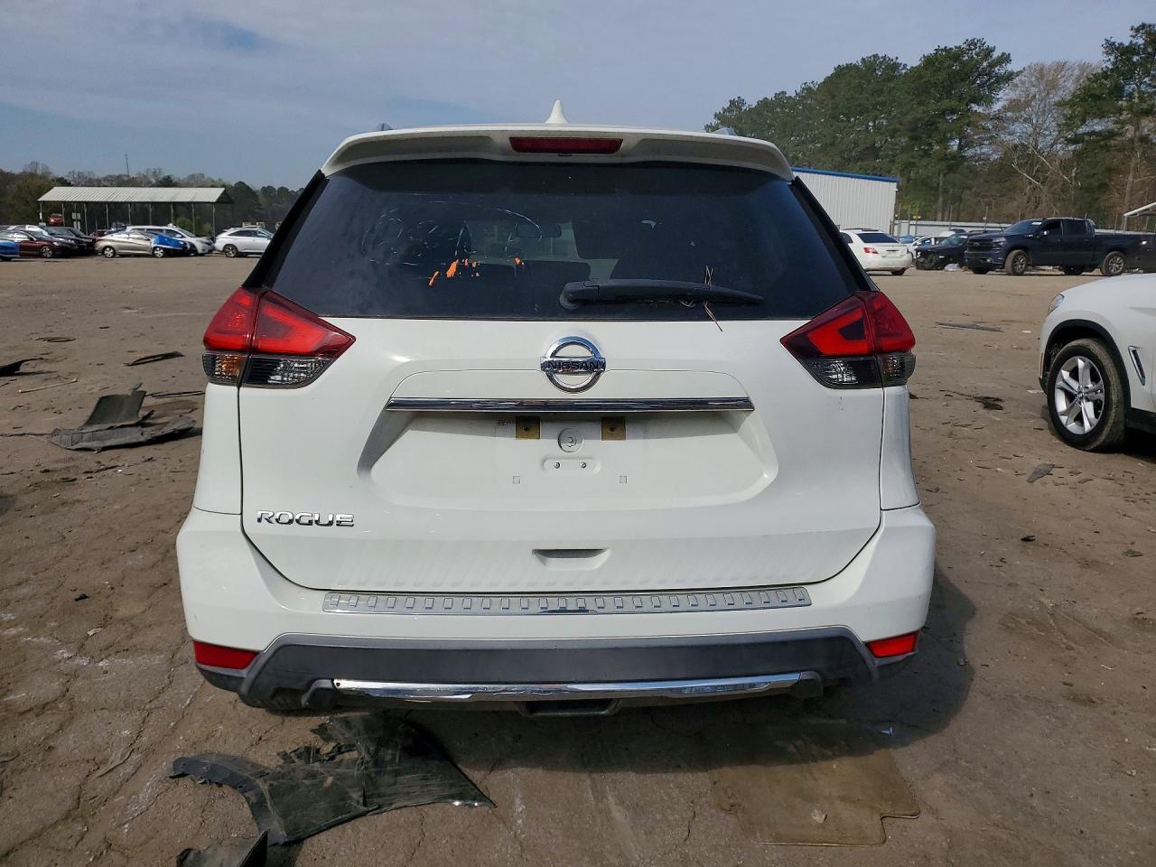 2017 Nissan Rogue - zdjęcie 6