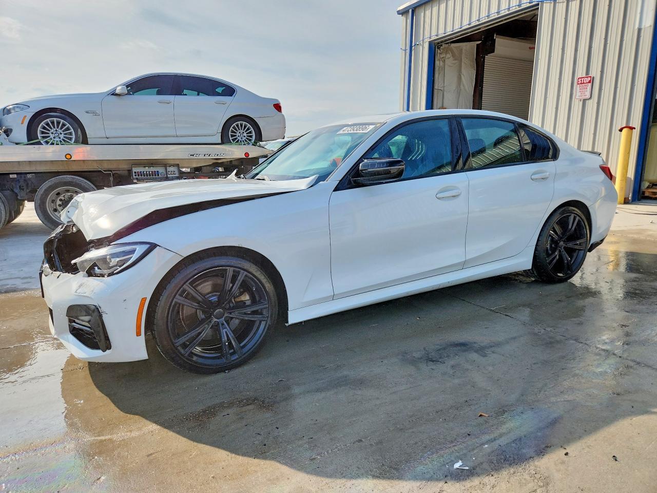 2020 BMW 330Xi - zdjęcie główne