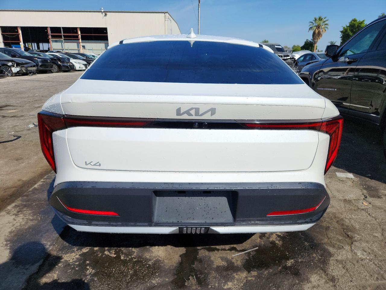 2025 Kia K4 Lxs - zdjęcie 6