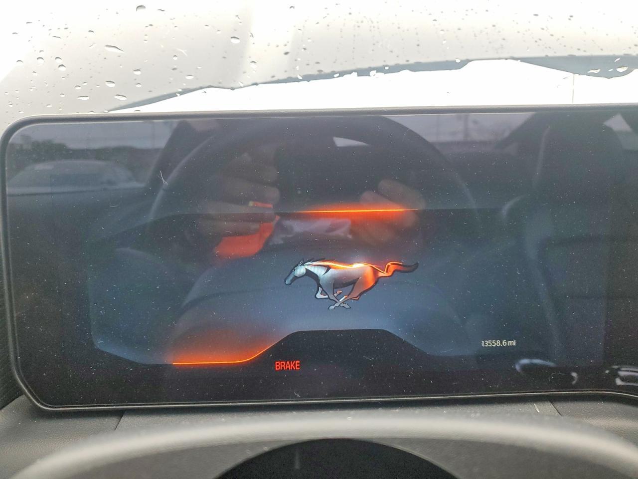 2025 Ford Mustang - zdjęcie 9