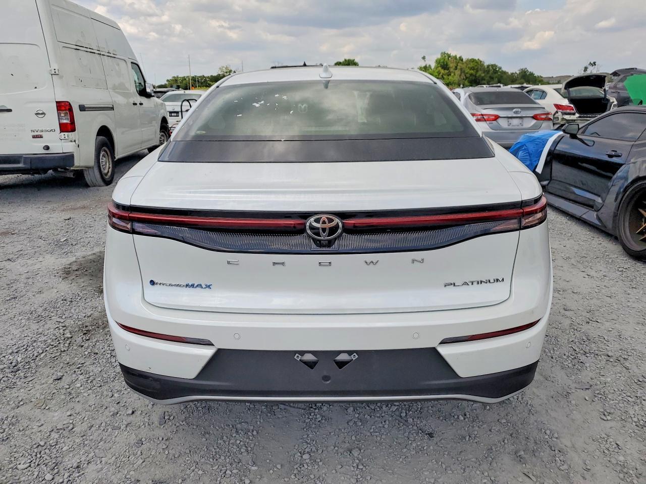 2026 Toyota Crown Platinum - zdjęcie 6