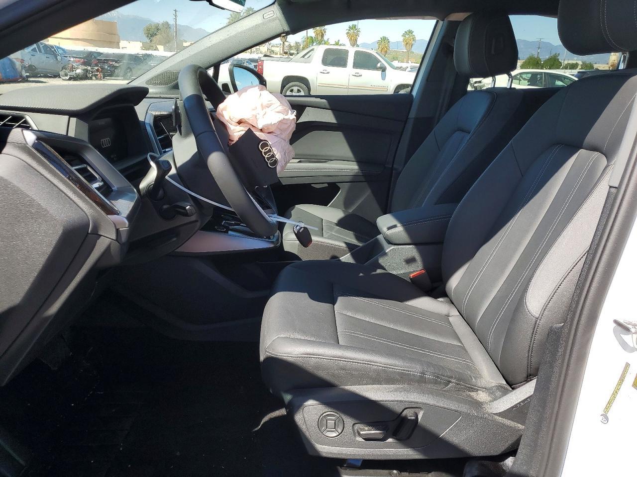 2025 Audi Q4 E-Tron Premium Plus - zdjęcie 7