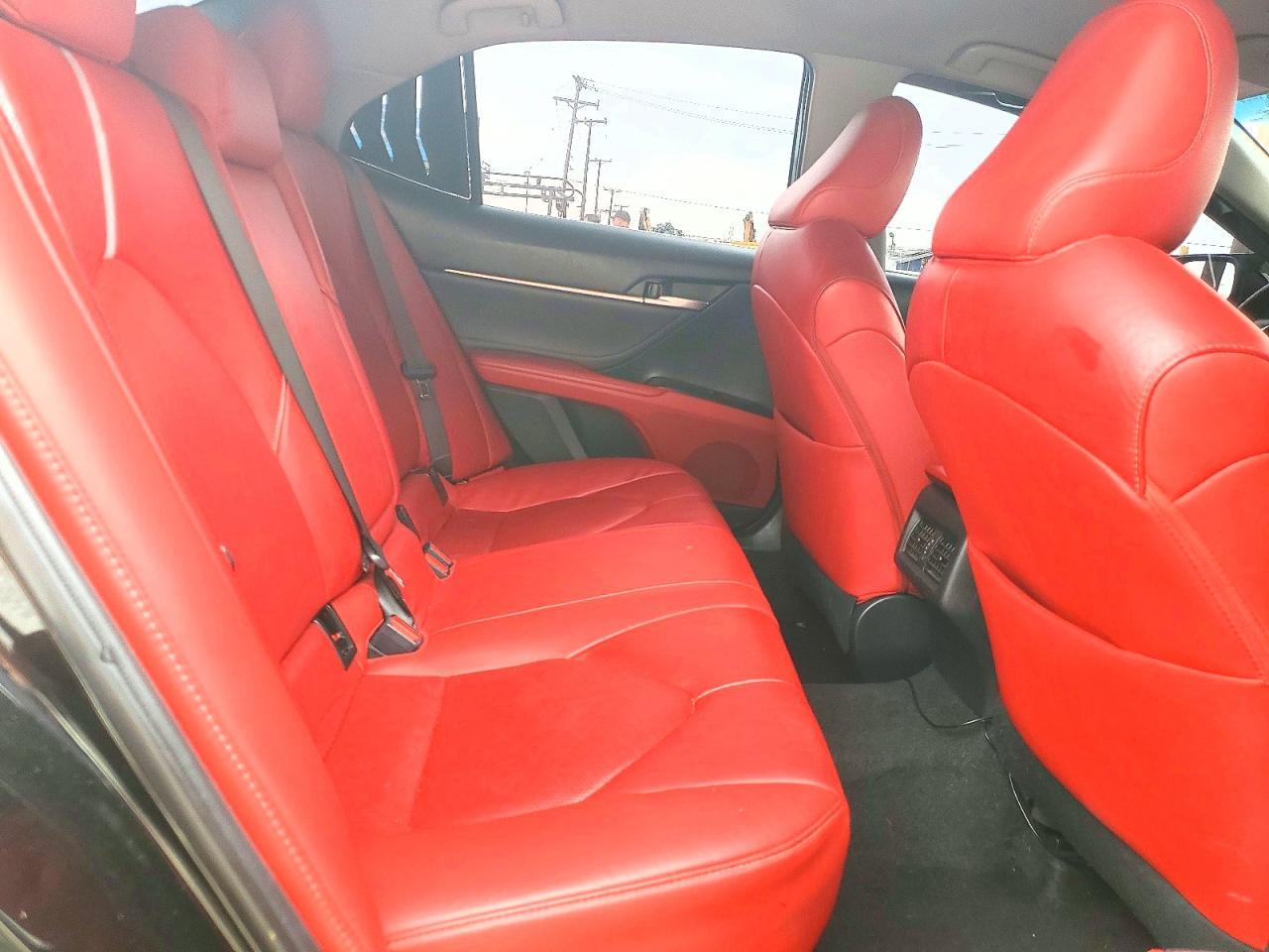 2018 Toyota Camry Xse - zdjęcie 10