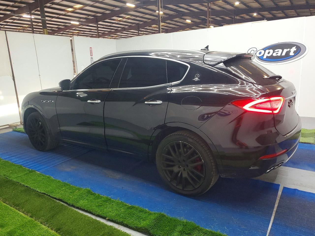 2017 Maserati Levante Luxury - zdjęcie 2