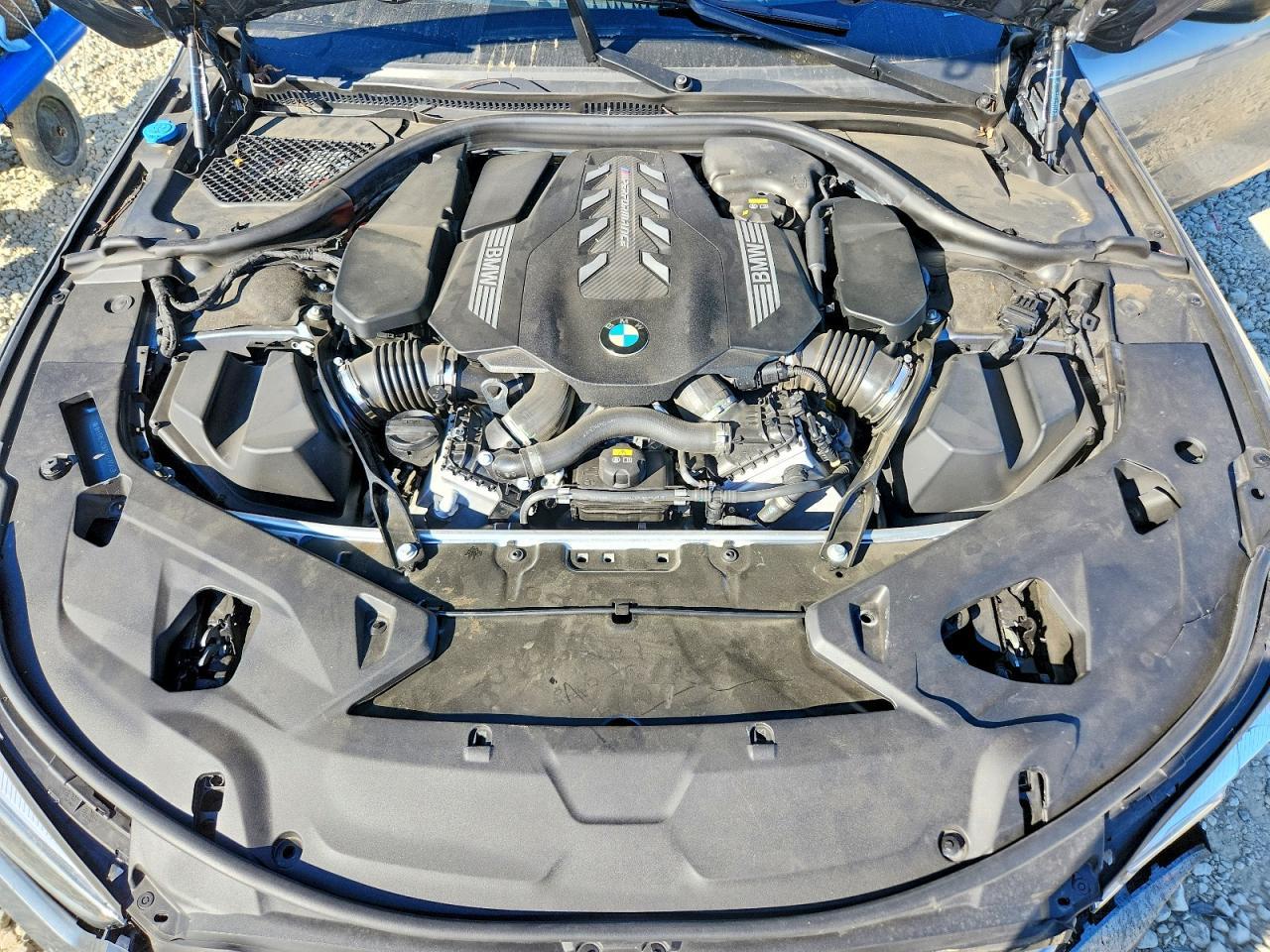 2022 BMW M850Xi - zdjęcie 11