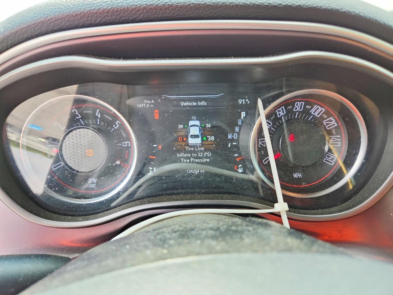 2019 Dodge Challenger Sxt - zdjęcie 9