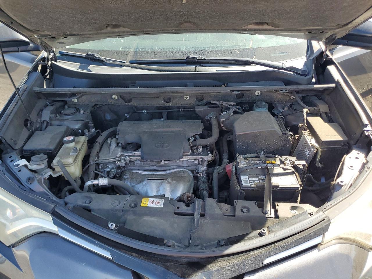 2017 Toyota Rav4 Le - zdjęcie 12