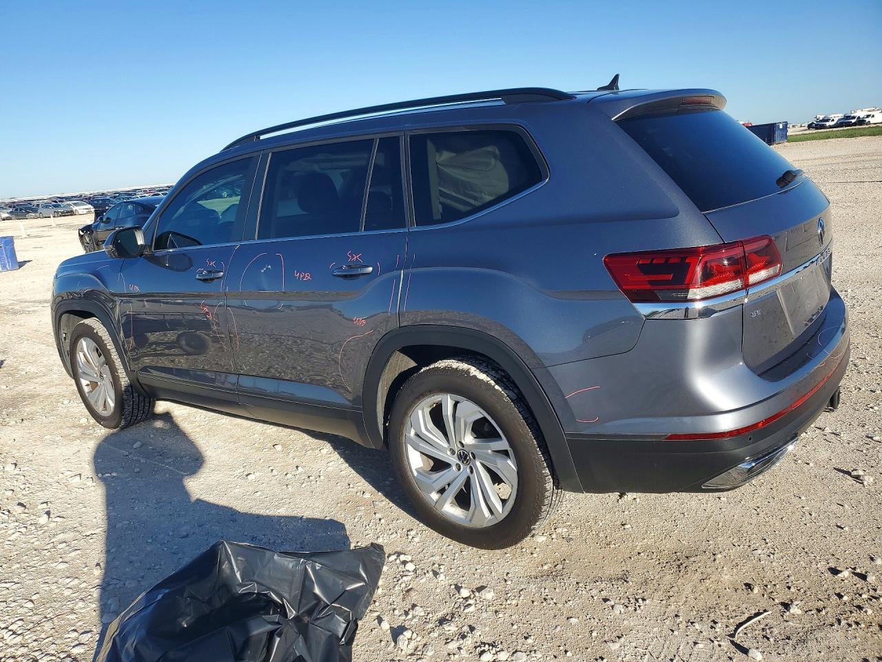 2021 Volkswagen Atlas Se - zdjęcie 2