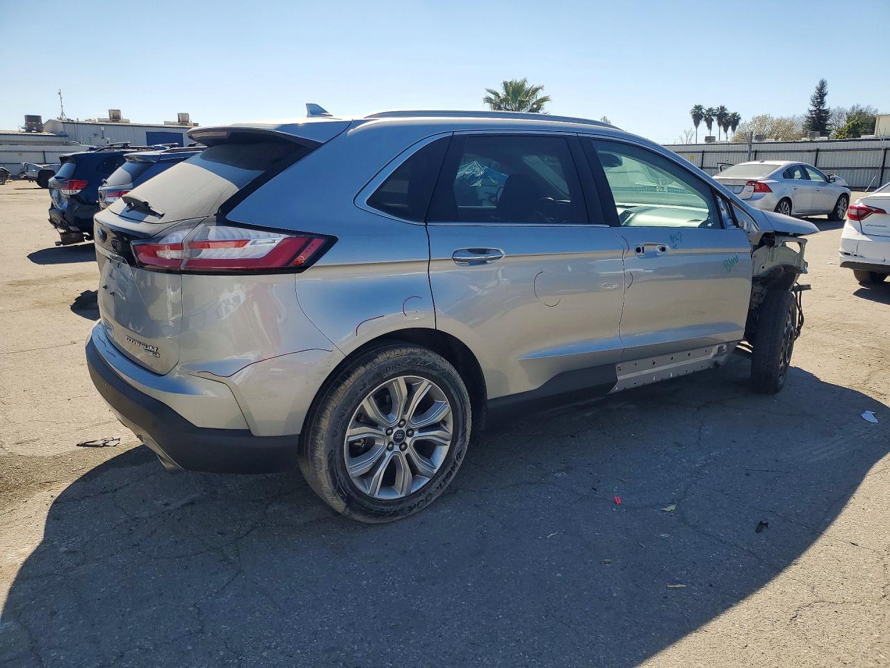 2020 Ford Edge Titanium - zdjęcie 3