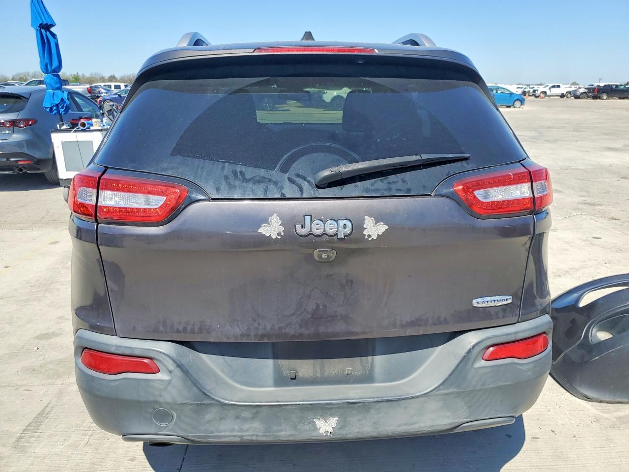 2016 Jeep Cherokee Latitude - zdjęcie 6