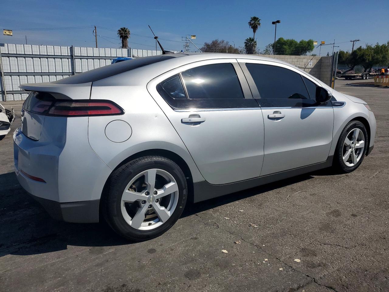 2014 Chevrolet Volt - zdjęcie 3