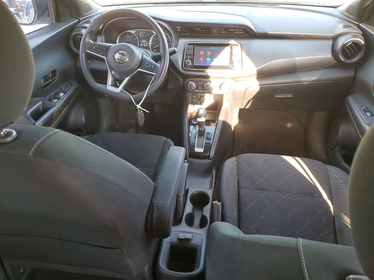 2019 Nissan Kicks S - zdjęcie 8