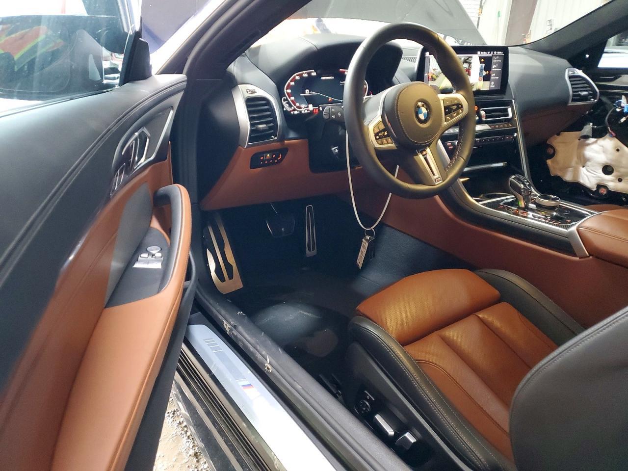 2025 BMW M850Xi - zdjęcie 8
