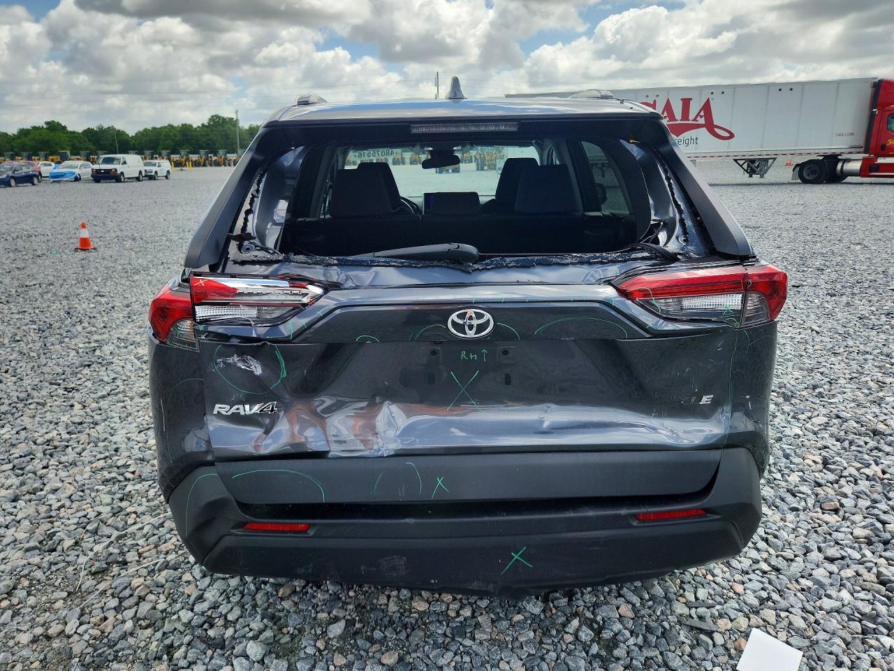 2023 Toyota Rav4 Xle - zdjęcie 6