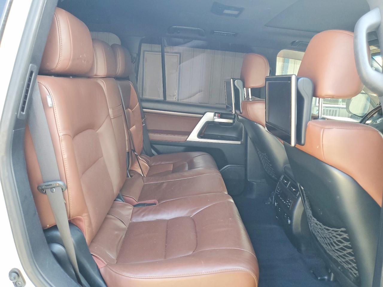 2016 Toyota Land Cruiser Base - zdjęcie 11