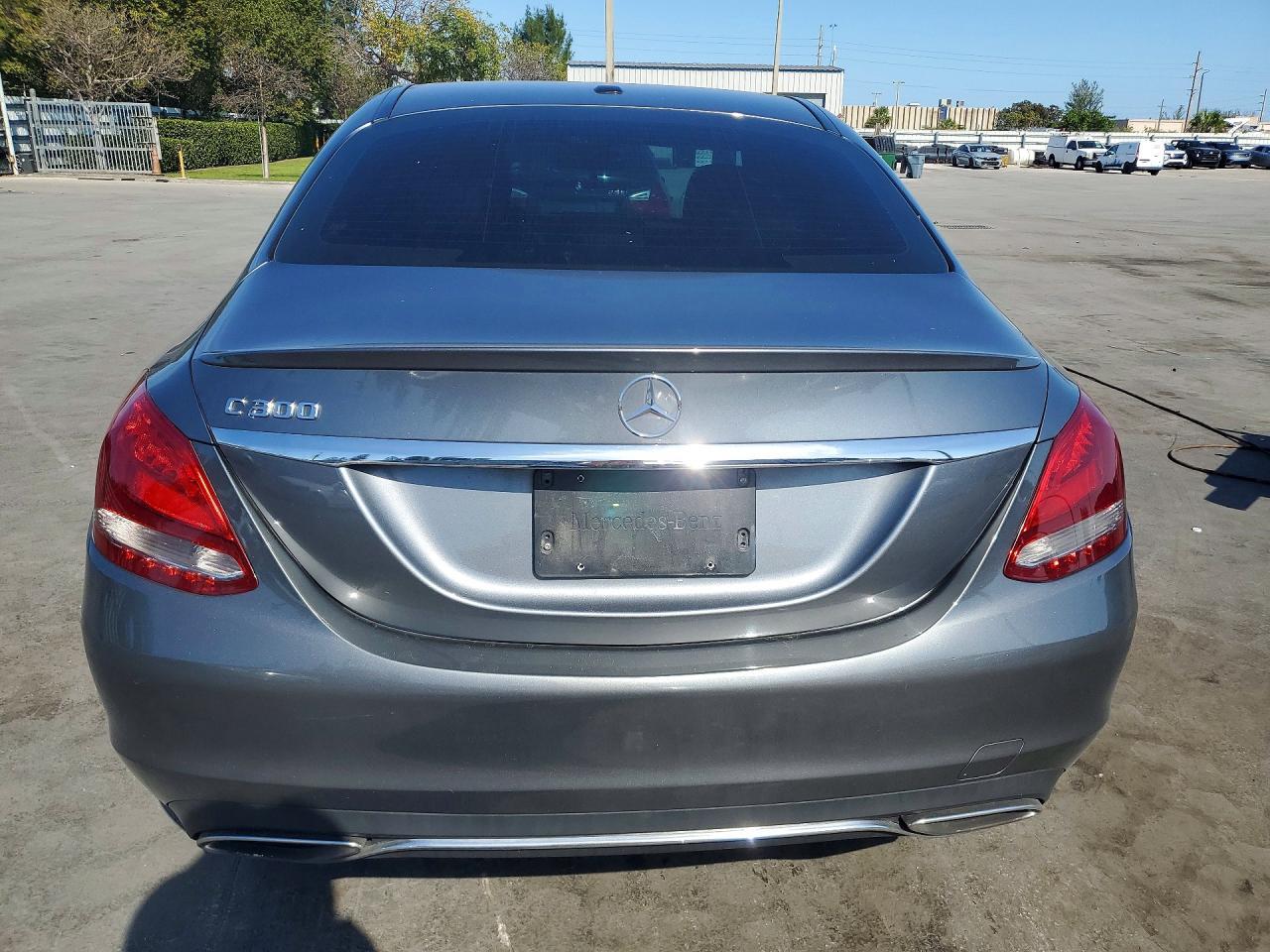 2018 Mercedes-Benz C 300 - zdjęcie 6