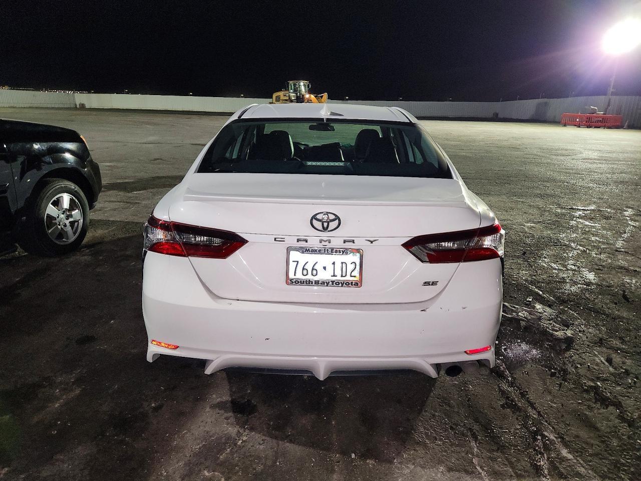 2022 Toyota Camry Se - zdjęcie 6