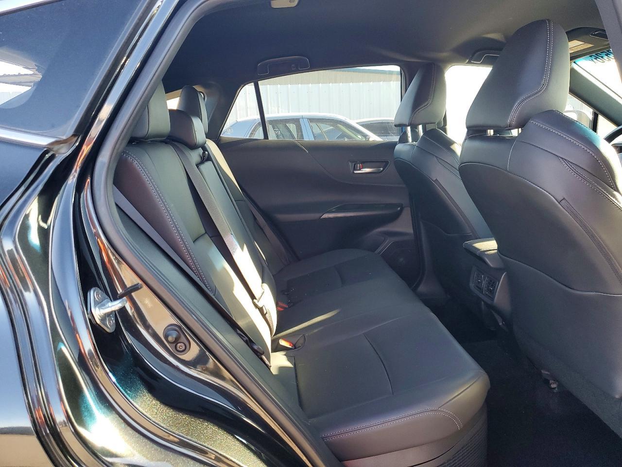 2023 Toyota Venza Nightshade Edition - zdjęcie 11