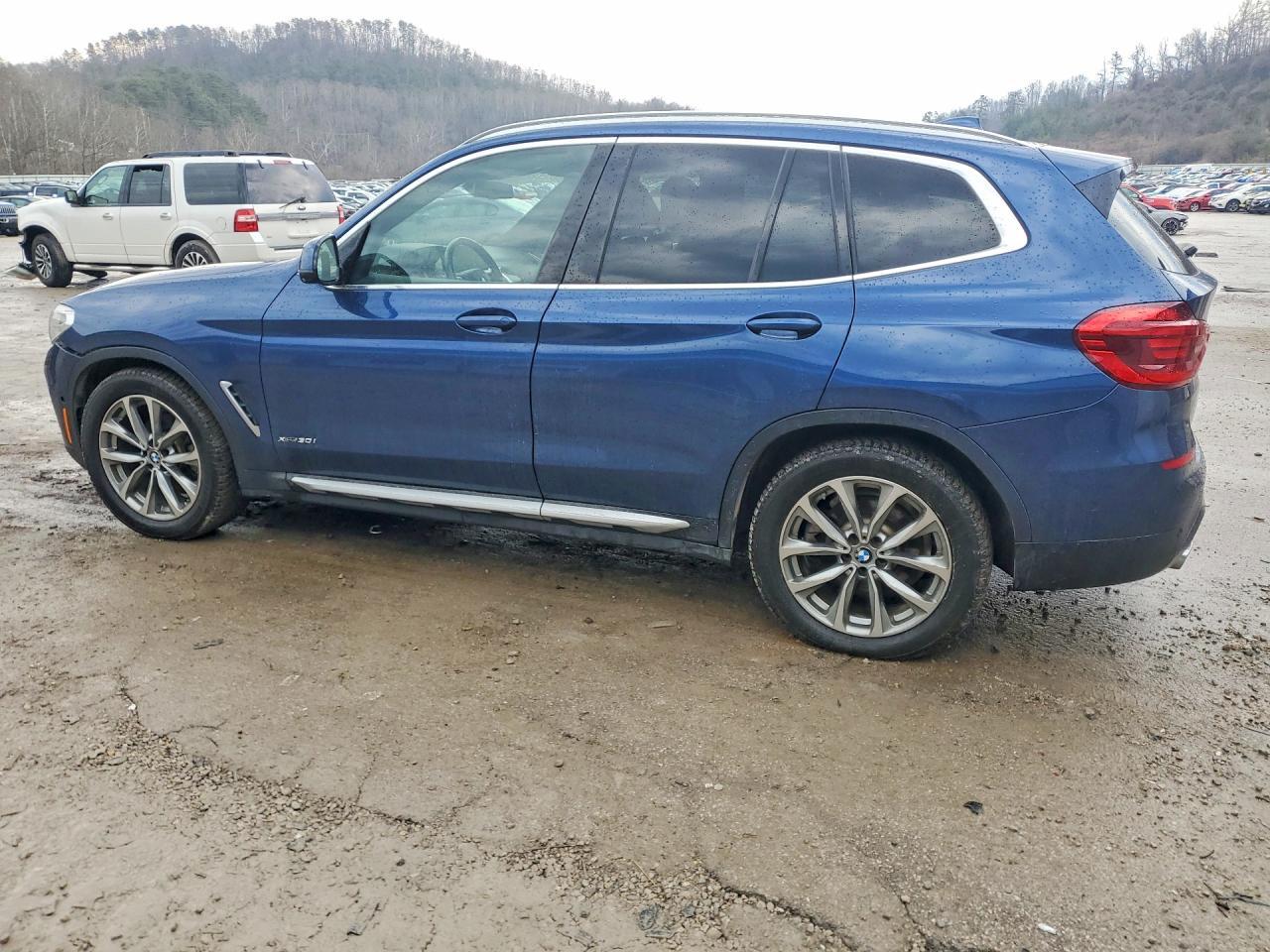 2018 BMW X3 xDrive30I - zdjęcie 2
