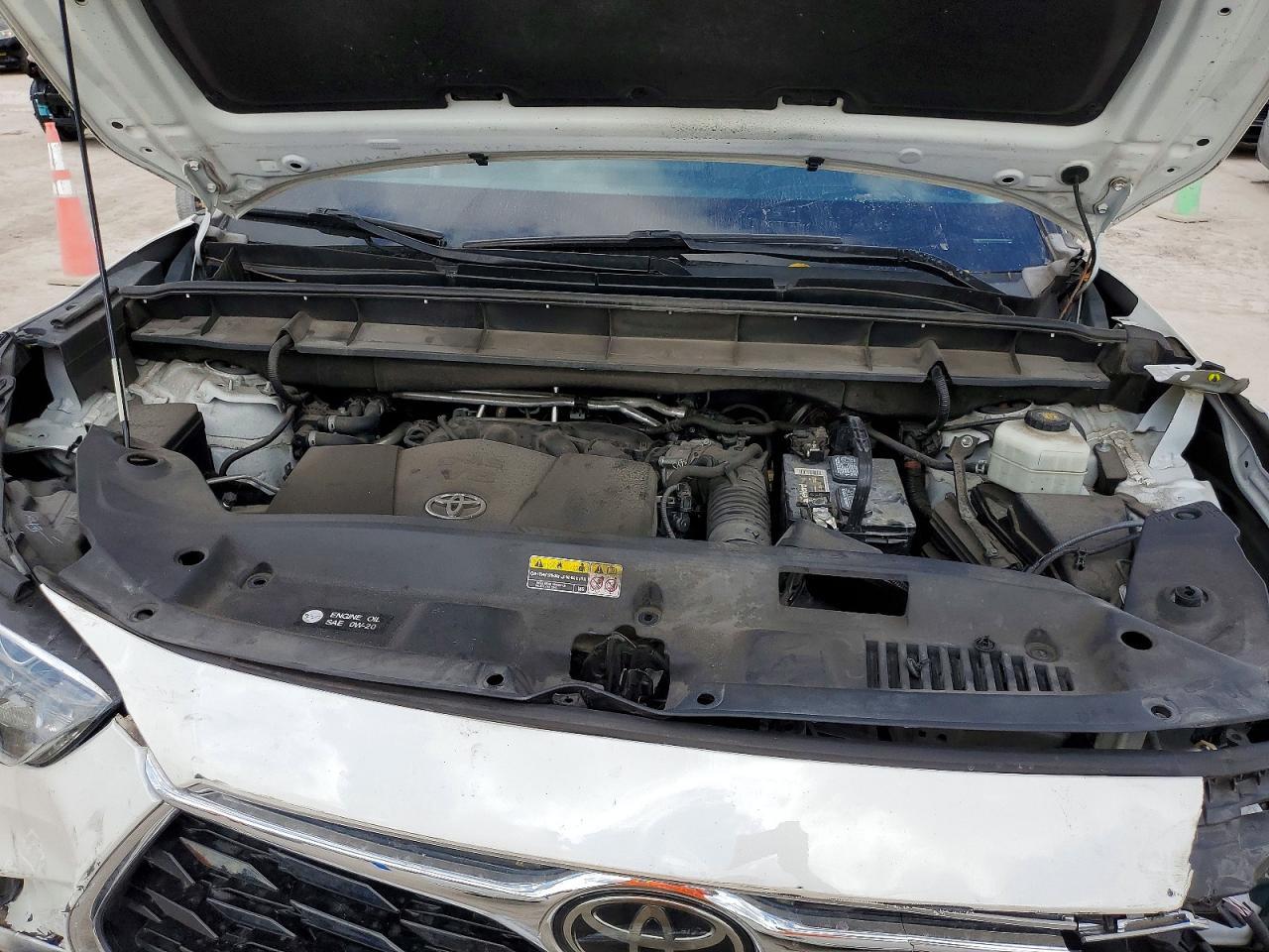 2021 Toyota Highlander Limited - zdjęcie 12