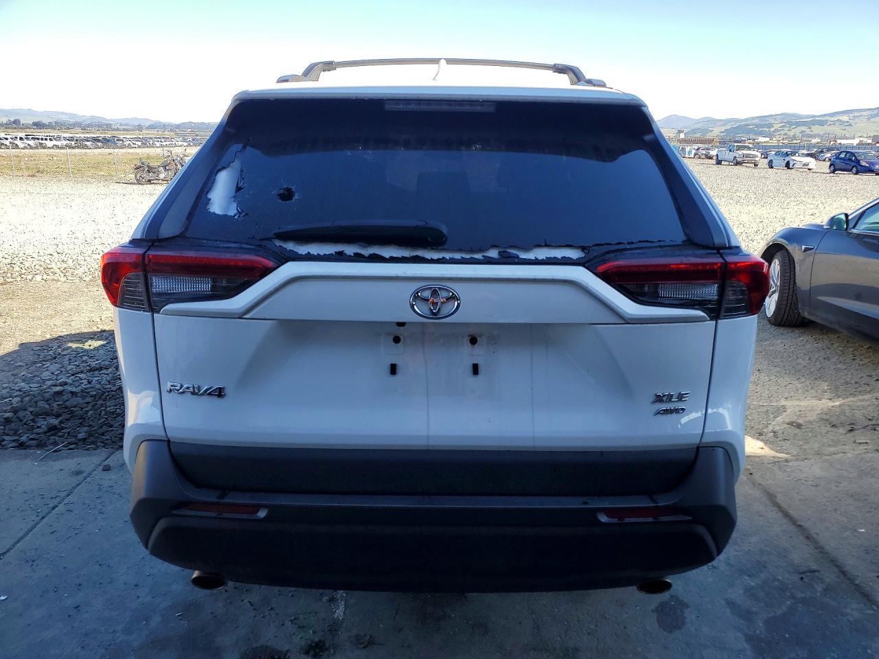 2022 Toyota Rav4 Xle - zdjęcie 6